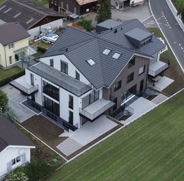 ERSTBEZUG:  4.5-Zimmer-Maisonette-Wohnung -  Neubau in Hersberg