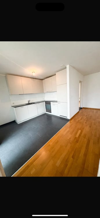 Charmante 2.5-Zimmer-Altbauwohnung mit Balkon in Basel 5