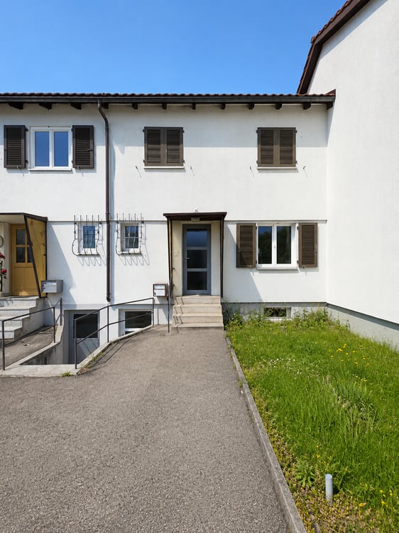 Charmantes 4.5-Zimmer-Reihenhaus in Wil SG – Sofort verfügbar! 2