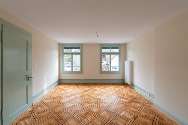 Umfassend sanierte 1.5 Zimmerwohnung mit Altbaucharme an einmaliger Lage 6