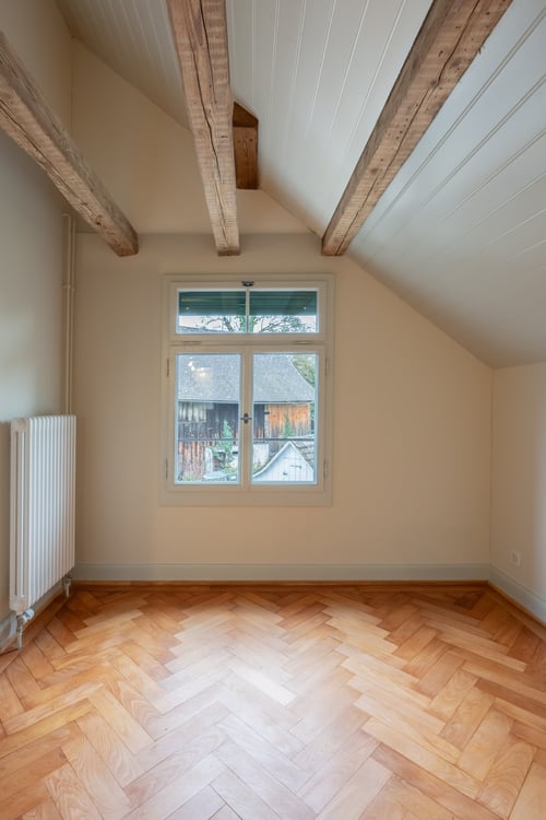 Umfassend sanierte 1.5 Zimmerwohnung mit Altbaucharme an einmaliger Lage 7