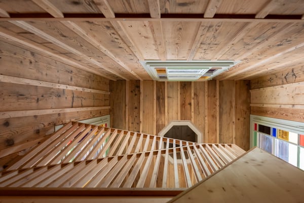 Umfassend sanierte 1.5 Zimmerwohnung mit Altbaucharme an einmaliger Lage 16