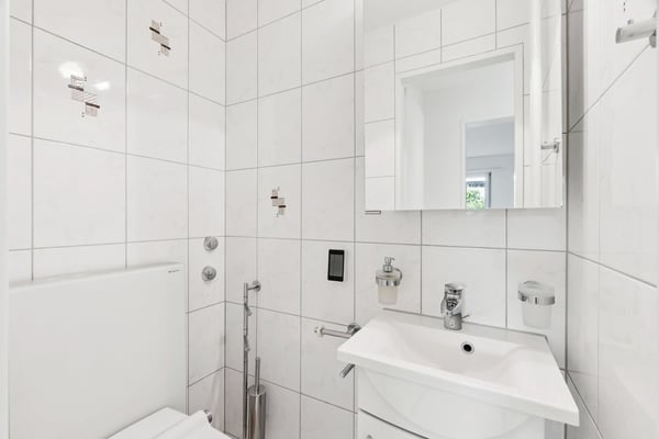 Raum für Ideen – 4.5-Zimmerwohnung mit Potenzial in Zürich Seebach 12