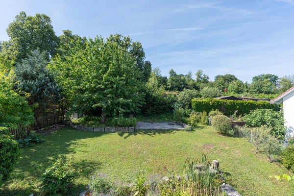 Gartenidylle über Regensdorf – Ihr neues Zuhause für die ganze Familie 17