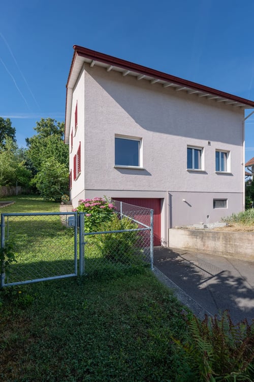 Gartenidylle über Regensdorf – Ihr neues Zuhause für die ganze Familie 3
