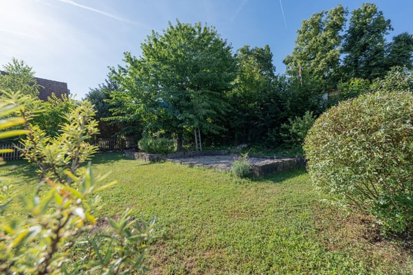 Gartenidylle über Regensdorf – Ihr neues Zuhause für die ganze Familie 4