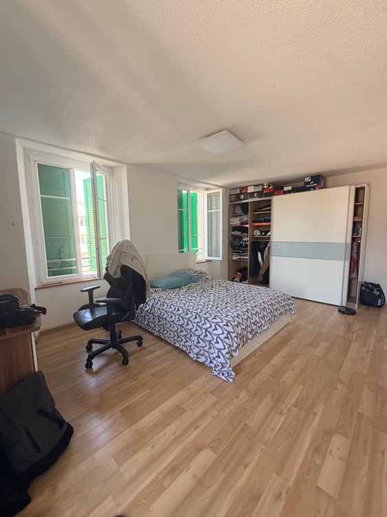 Superbe appartement de 4.5 pièces 100 m² env. dans un immeuble de caractère à Henniez 10