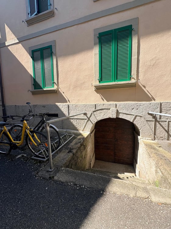 Superbe appartement de 4.5 pièces 100 m² env. dans un immeuble de caractère à Henniez 17