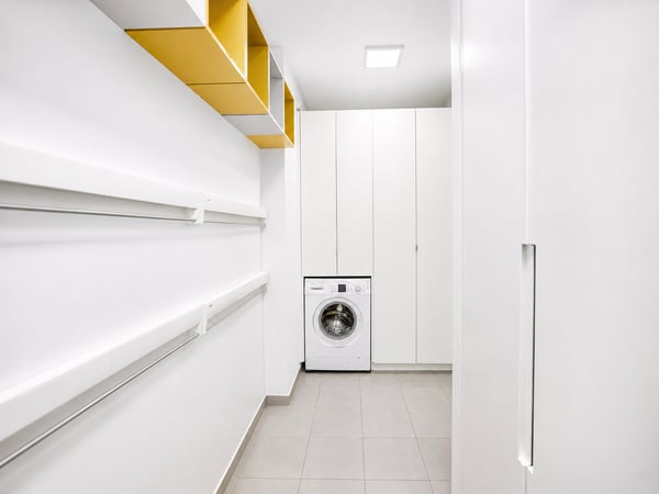 À VENDRE 4.5 PCS EN ATTIQUE AU GRAND-LANCY 7