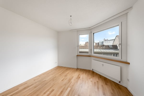 Nur noch zwei Wohnungen übrig: 4.5-Zimmerwohnung mit hochwertigem Ausbau an attraktiver Lage 12