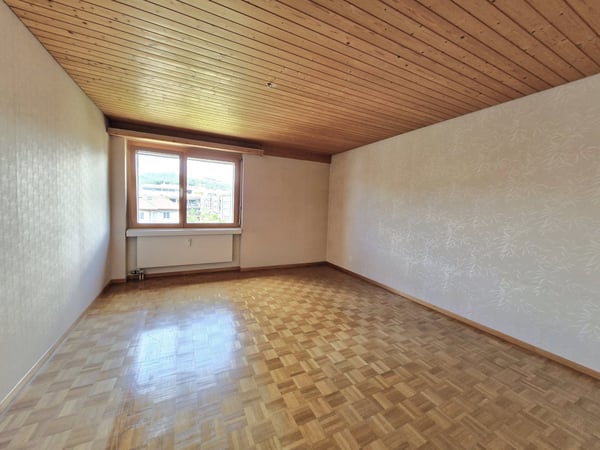 Charmante 3.5-Zimmer-Dachwohnung mit Panoramablick in Steffisburg 7