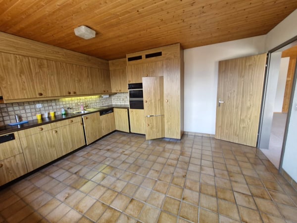 Charmante 3.5-Zimmer-Dachwohnung mit Panoramablick in Steffisburg 6