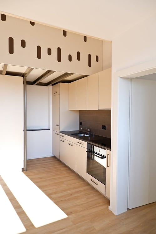 Charming 2.5-Room Apartment in Bern's Breitenrain Quarter 3