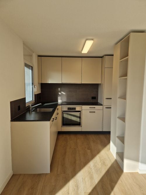 Helle 2.5-Zimmer-Wohnung mit Balkon in Herzogenbuchsee 3