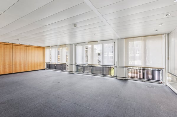 Ausgebaute Bürofläche mit Kleinbüroaufteilung an erstklassiger Lager 11