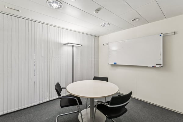 Möbliertes Büro an Toplage - sofort bezugsbereit 10