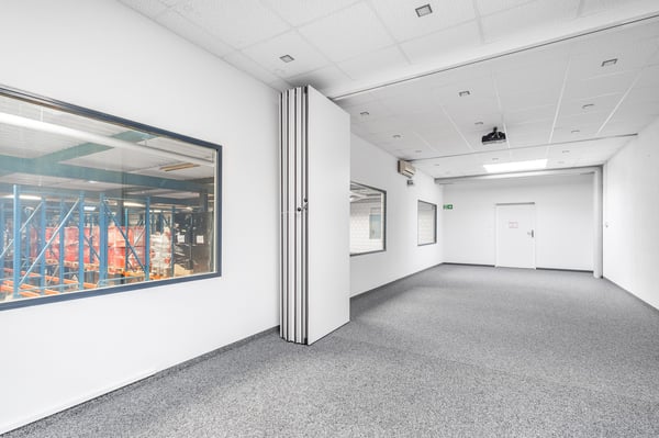 Logistikliegenschaft mit Büroanteil in Bremgarten AG 6