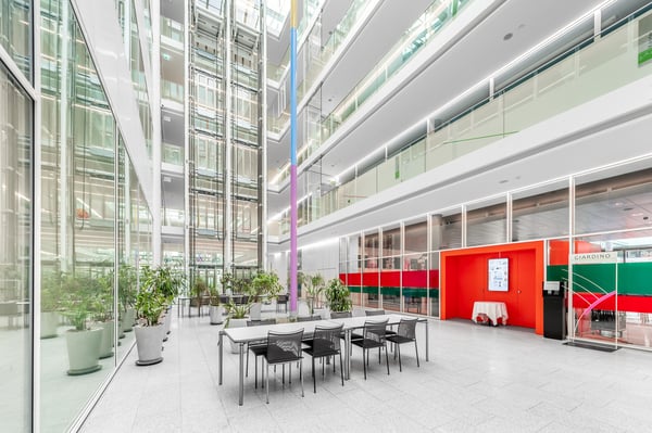 Flächen von 490 - 1260 m² | Ausgebaute Büroflächen am Bahnhof Stettbach 5