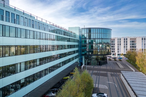 Flächen ab 620 m² - Moderne Büroflächen direkt beim Bahnhof Stettbach 1