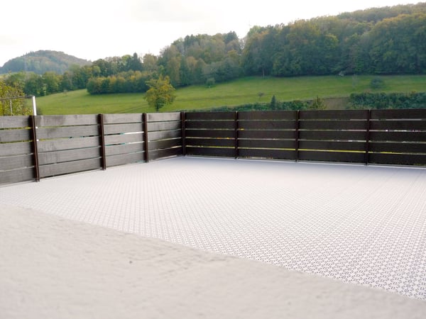 LIEBEVOLL GEPFLEGTES MEHRFAMILIENHAUS 12