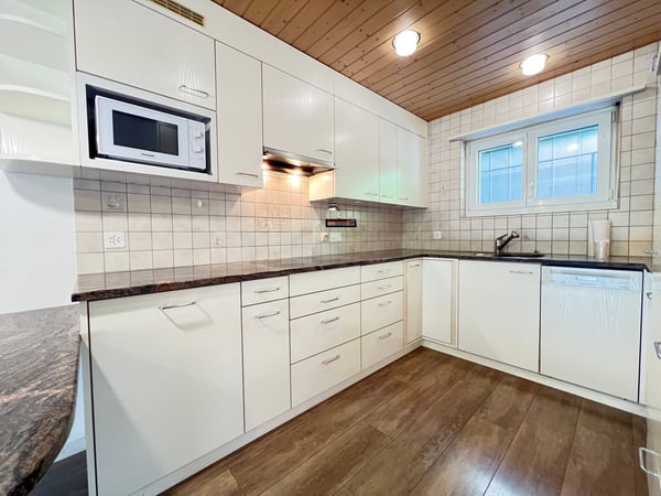 LIEBEVOLL GEPFLEGTES MEHRFAMILIENHAUS 6