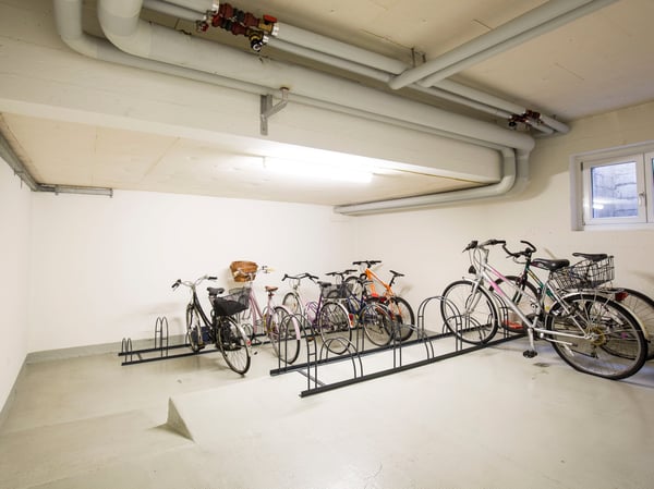 Helle 2.5-Zimmer-Wohnung mit Balkon und Lift nähe Biozentrum/Unispital 16