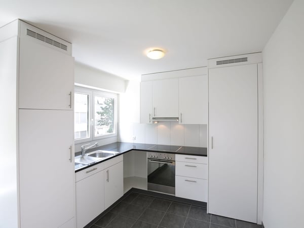 Helle 2.5-Zimmer-Wohnung mit Balkon und Lift nähe Biozentrum/Unispital 5