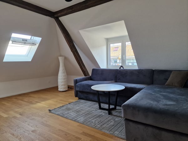 Möbliert Wohnen - moderne Dachwohnung in St. Gallen 1