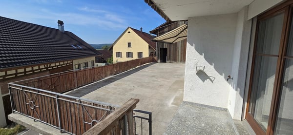 Historisches Mehrfamilienhaus mit viel Charme in Lengnau AG 16