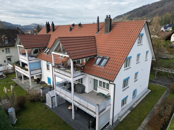 Charmante 1.5-Zimmer-Maisonette-Wohnung inkl. 2 TG Parkplätze - Ihre neue Wohlfühloase 1