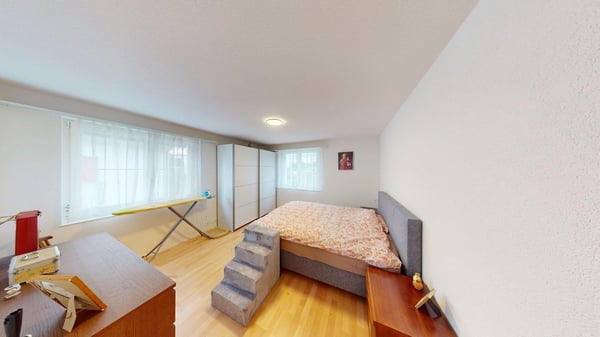 Exklusive 1.5-Zimmer-Maisonette-Gartenwohnung in Winkel 10