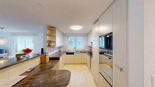 Exklusive 1.5-Zimmer-Maisonette-Gartenwohnung in Winkel 5