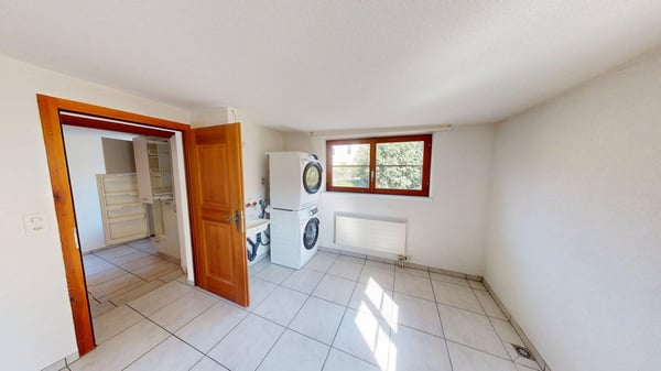 Historisches Mehrfamilienhaus mit viel Charme in Lengnau AG 12