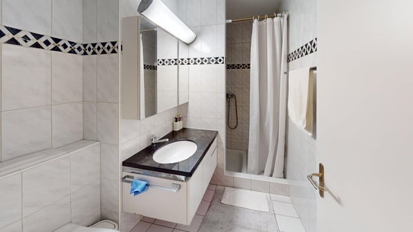 Ruhig & naturnah: 4.5-Zimmer-Wohnung mit 2 Balkonen am Wildbach 12