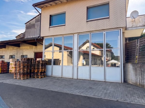 Chénens (FR) - Halles de stockage, box individuels et parking à louer, dès CHF 70.-/mois 4