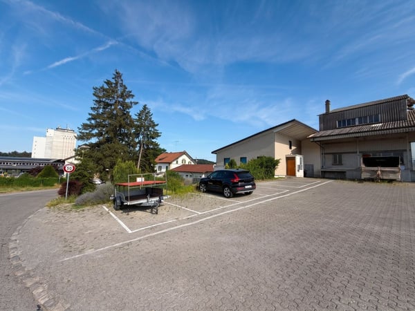 Chénens (FR) - Halles de stockage, box individuels et parking à louer, dès CHF 70.-/mois 9