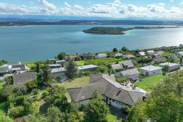 Licht, Panorama und Potenzial - ein Haus, drei Wohnungen, viel Freiraum 3