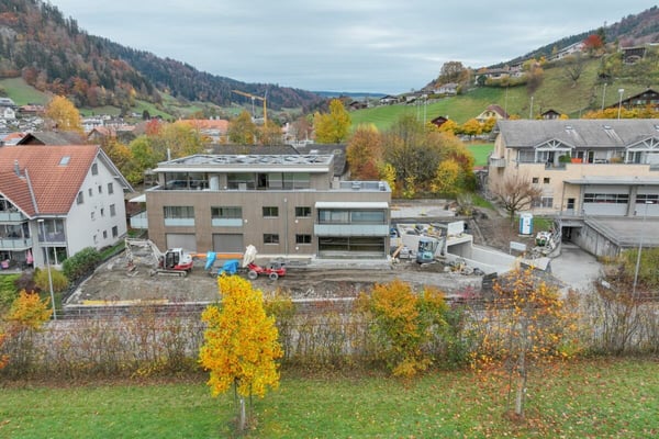 Design und Komfort, Ruhe und Naturblick: Neubau-Parterrewohnung beim Schloss 11