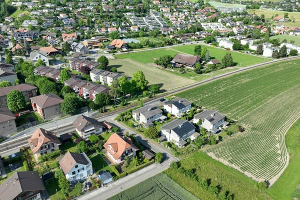 Charakter, Licht und Raum für Neues: Haus mit Natur- und Stadtanschluss 12