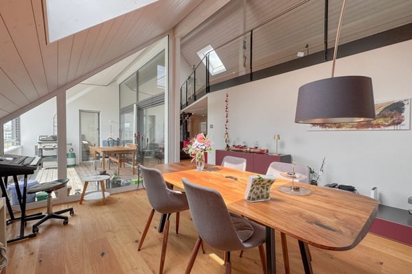 Architektur trifft Licht und Bergblick: Maisonette mit hoher Privatsphäre 3