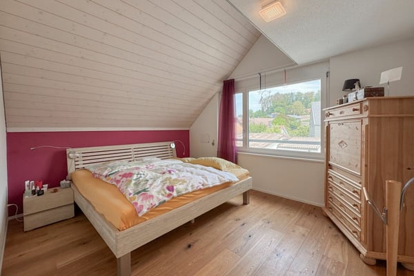 Architektur trifft Licht und Bergblick: Maisonette mit hoher Privatsphäre 7