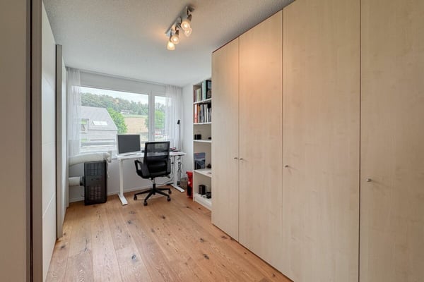 Architektur trifft Licht und Bergblick: Maisonette mit hoher Privatsphäre 9