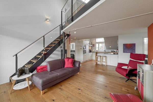 Architektur trifft Licht und Bergblick: Maisonette mit hoher Privatsphäre 2