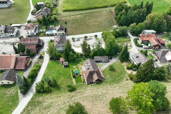 Projekt mit Geschichte und Perspektive: über 3'300 m² Land und zwei Hausteile am Bachufer 6