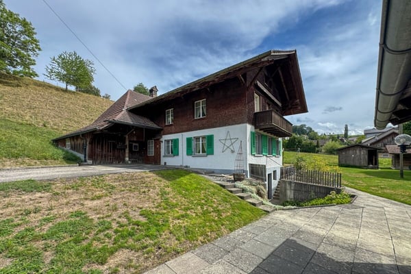 Projekt mit Geschichte und Perspektive: über 3'300 m² Land und zwei Hausteile am Bachufer 5