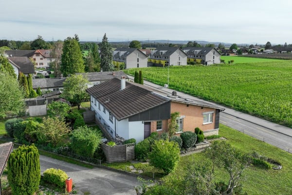 Weite, Sonne, Freiheit: vielseitiges Zuhause mit Studio und grossem Garten 4
