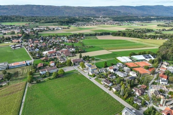 Weite, Sonne, Freiheit: vielseitiges Zuhause mit Studio und grossem Garten 3
