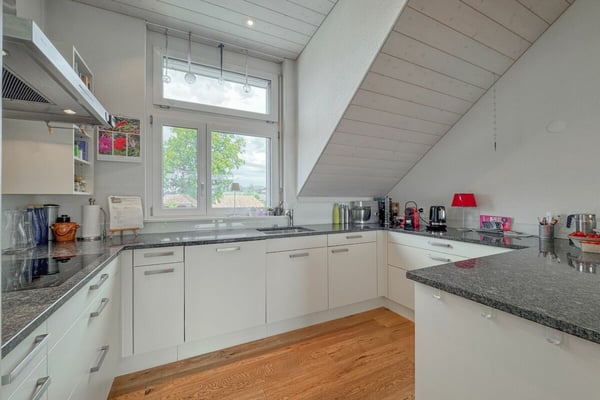 Architektur trifft Licht und Bergblick: Maisonette mit hoher Privatsphäre 6