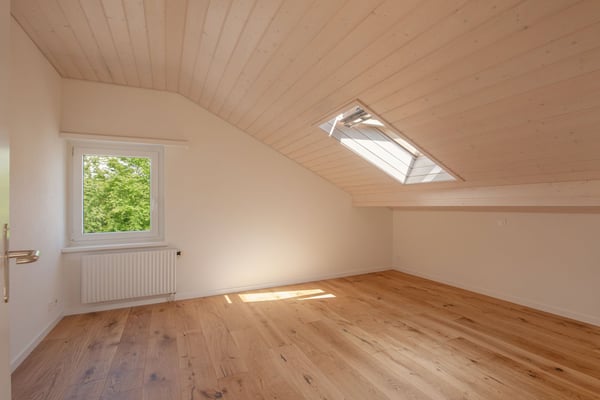 Charmante 2.5-Zimmer-Dachwohnung an der Bachgasse in Uster 7
