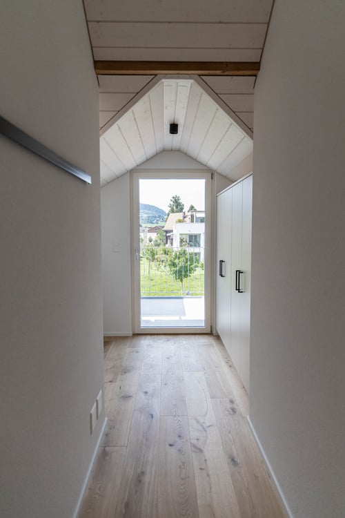 Moderne 3.5-Zimmer-Dachwohnung an ruhiger Lage in Nesslau 11
